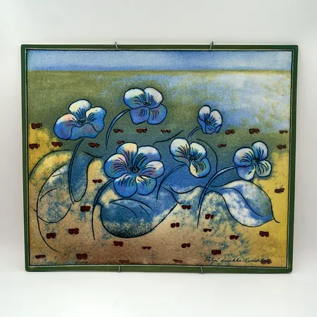 Keraaminen koristetaulu, Arabia, "Lumottu maa", mitat 35,5x43cm, Heljä Liukko-Sundström Ei lähetetä