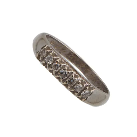 Timanttisormus 7xn.0.02ct, kaiverrettu, koko 16, 585 valkokulta,  Paino: 1,9 g