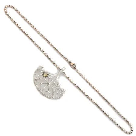 Kivikaulakoru Kalevala, Naisen ääni, riipuksen korkeus 49mm, pituus 45cm, 925br, Paino: 16,8 g