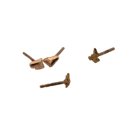 Neljä viallista korvanappia, 585, Paino: 0,5 g