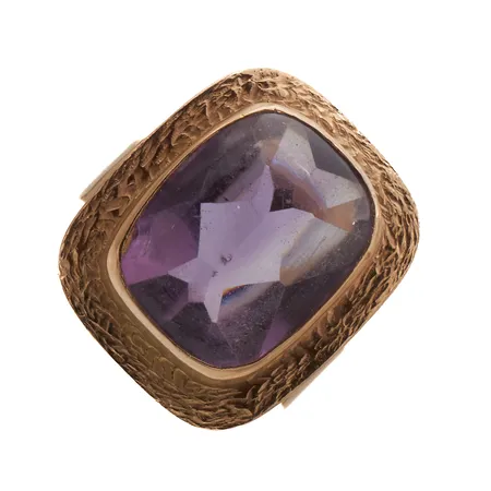 Kivisormus, koko 17, kaiverrettu, 585br, Paino: 7,9 g