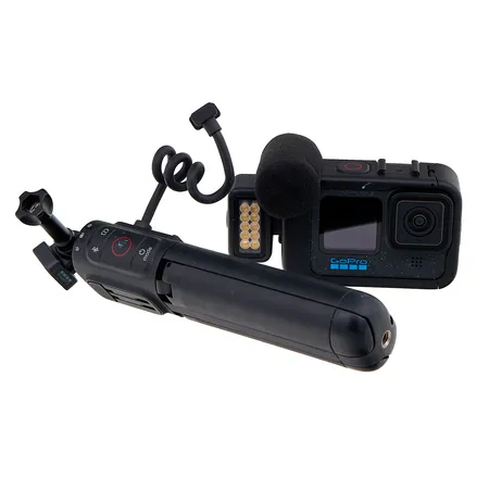 GoPro HERO12 Black Creator Edition, mikki ja Volta-akkukahva. Ostettu 11.5.2025. 