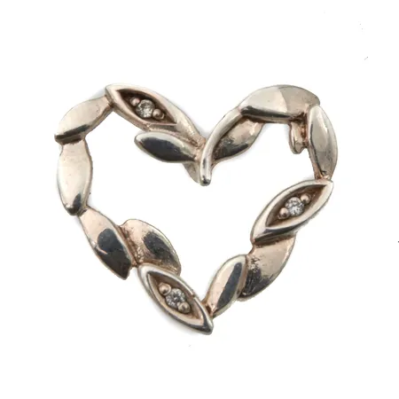 Sydänriipus kivillä, korkeus 17mm, 925br, Paino: 1,9 g