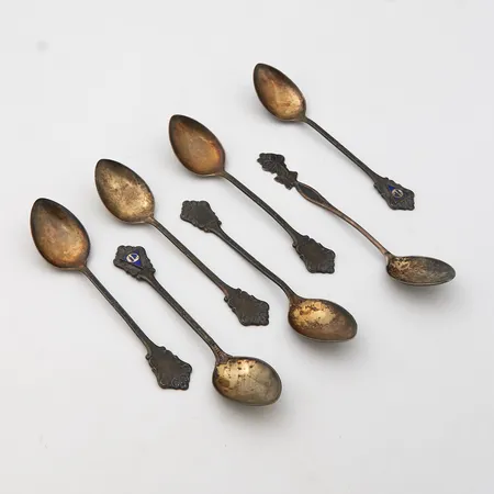 Seitsemän kahvilusikkaa, kaiverrettuja, 813-830, Paino: 67,5 g
