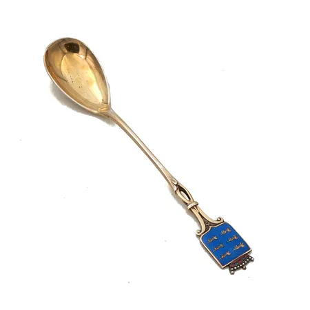 Kahvilusikka vaakunalla, pituus 125mm, kaiverrettu, 813, Paino: 10,7 g