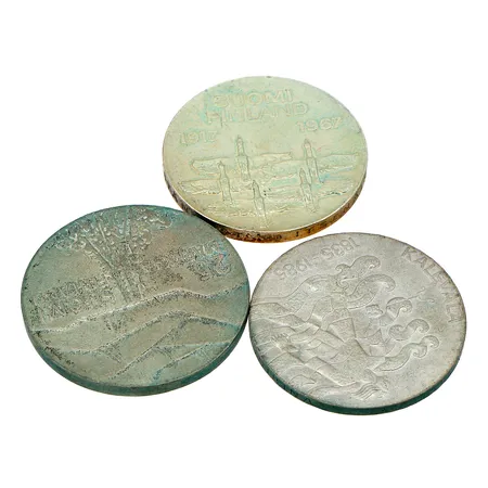 Kolme juhlarahaa nimellisarvo 85 markkaa, Suomi, Kalevala 1835- 1985, MM Lahti 1978 ja Suomi 1917-1967, 500-900,  Paino: 70,3 g