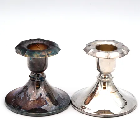 Kaksi kynttilänjalkaa, Kultakeskus, täytetty, korkeus 70mm, 830br,  Paino: 299,5 g