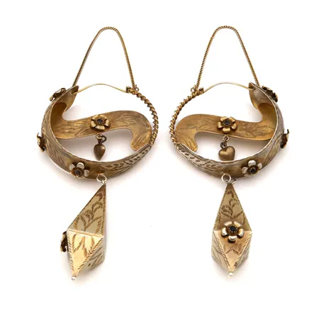 Kivikehäkorvakorut kivipunteilla, korkeus 120mm, 925br,  Paino: 65,4 g