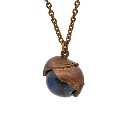 Viallinen; lukko ja kivi! Kaulakoru Kalevala Koru, Tintti, pituus 74cm, riipuksen korkeus 27mm, pronssi Paino: 0 g