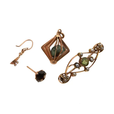 Viallisia kultakoruja, 585br,  Paino: 6,7 g