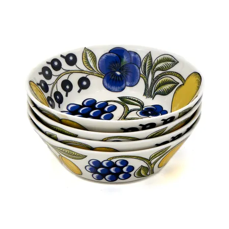 Neljä kulhoa, Arabia, Paratiisi, Ø 16cm, pieniä käytön jälkiä. 