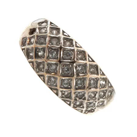 Kivisormus, yksi kivi puuttuu, koko 19, 750br,  Paino: 4,2 g