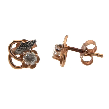 Kivikorvakorut, korkeus 7mm, 585br,  Paino: 0,8 g