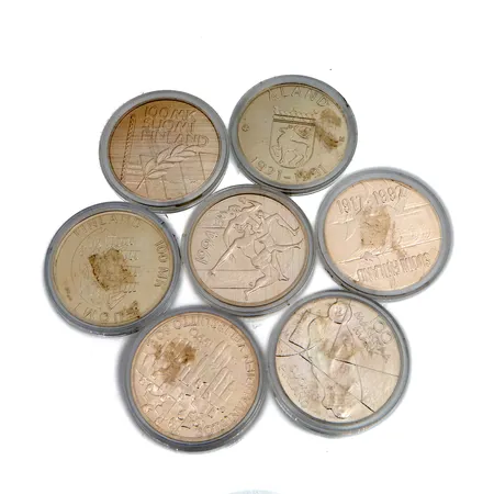 Seitsemän juhlarahaa, nimellisarvo 700 markkaa, 800-925, Paino: 168,6 g