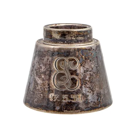 Kynttilänjalka, kaiverrettu, korkeus 41mm, 813, Paino: 25,8 g