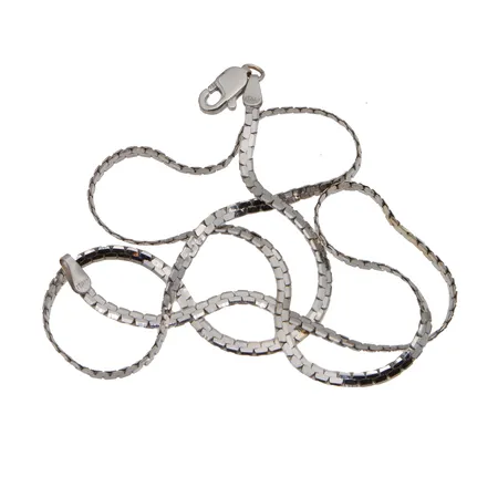 Viallinen kaulaketju, pituus 42mm, valkokultaa 750,  Paino: 5,4 g