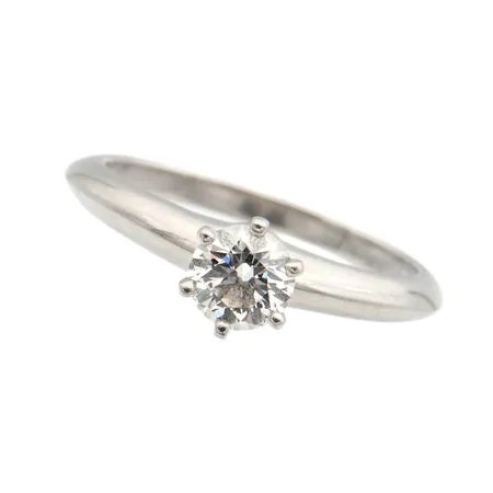 Timanttisormus 1xn.0.55ct Tiffany&Co., koko 18, väri H, puhtaus VS1, timanttitodistus, rasia, 950 platinaa. Paino: 5,5 g