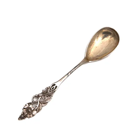 Hillolusikka, kaiverrettu, pituus 145mm, 813, Paino: 21,8 g