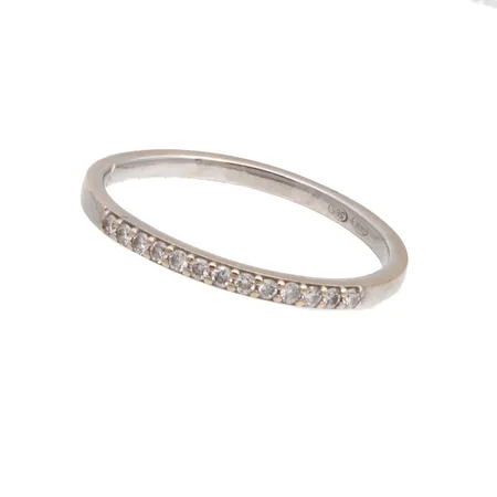 Timanttisormus, 13xn.0.005ct, koko 17, runko vääntynyt, 585 vk, Paino: 1,5 g