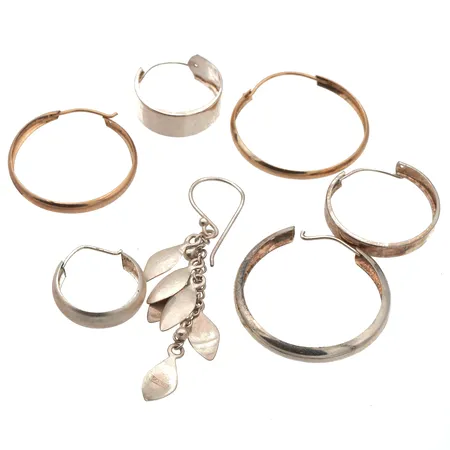 Seitsemän paritonta korvakorua, korkeus 16-54mm, 830-925,  Paino: 5,9 g