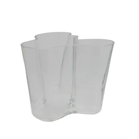Aalto-maljakko, Iittala, kirkas, signeeraus Alvar Aalto 3030, korkeus 160mm, pieniä käytön jälkiä