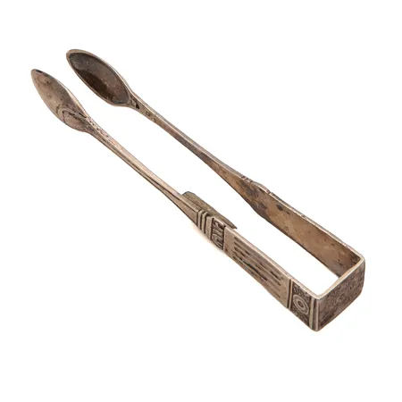 Pihdit, pituus 130mm, kaiverrettu, tekijäleima HSB, Ruotsi, 800, Paino: 41,5 g