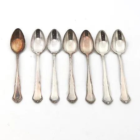 Seitsemen kahvilusikkaa Chippendale, pituus 117mm, 830, Paino: 82,8 g