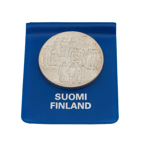Juhlaraha, Itsenäinen Suomi 60 vuotta, nimellisarvo 10mk, 1917-1977, 500, Paino: 21,9 g