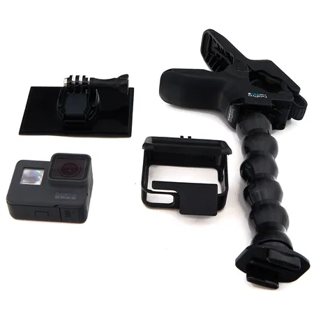 Actionkamera, GoPro5, suojakotelo, jalusta, GoPro Jaws varsi ja ostokuitti