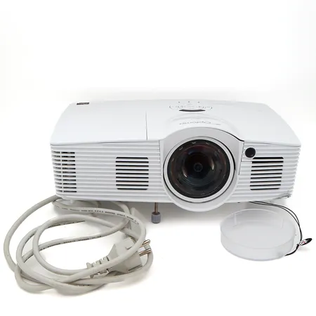 Kotiteatteriprojektori, Optoma GT1080e 3D FullHD, päällä naarmuja, ei kaukosäädintä, lampussa käyttötunteja 293, virtajohto ja ostokuitti 19.12.2024.