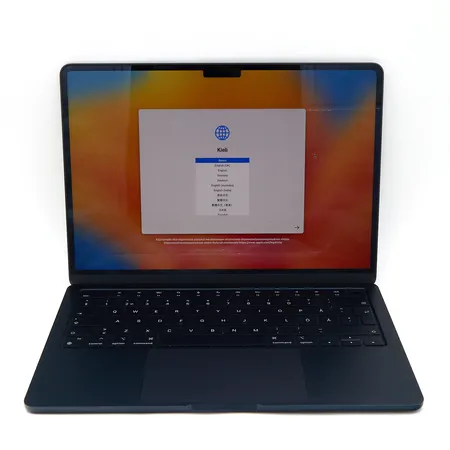 Kannettava tietokone Apple Macbook Air 13.6" M2 256Gt, Keskiyönsininen, normaalia käytön jälkiä, näytössä naarmuja, ostokuitti, virtajohto ja laatikko.