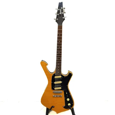 Sähkökitara Ibanez Fireman Flame, Paul Gilbert Limited Edition 25th Anniversary, sarjanumero 4032047, pehmeä kantolaukku.