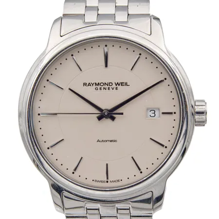 Teräsrannekello Raymond Weil Maestro, ref. 2237-ST-65011, 2237-V633722, rungon Ø 39mm, rannekkeen pituus 180mm, 26-kivinen, automaatti, alkuperäiset laatikot, 3 jatkopalaa sekä takuukortti (Laatukoru 13.08.2020).