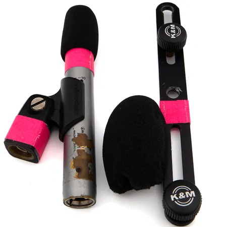 Mikrofoni Audio-Technica AT3031, käytön jälkiä, isompi vaihtopää ja suojapussi.