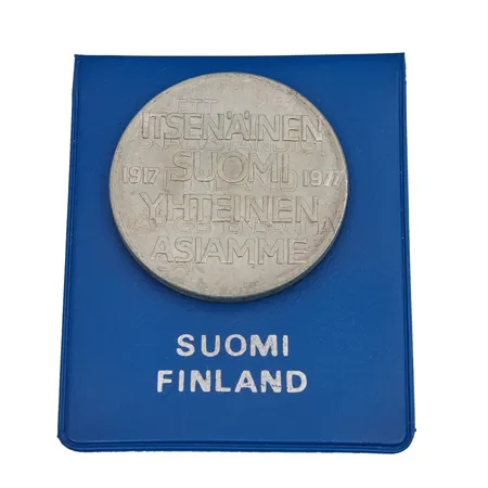 Juhlaraha, Itsenäinen Suomi 60 vuotta, nimellisarvo 10mk, 1917-1977, 500, Paino: 21,8 g