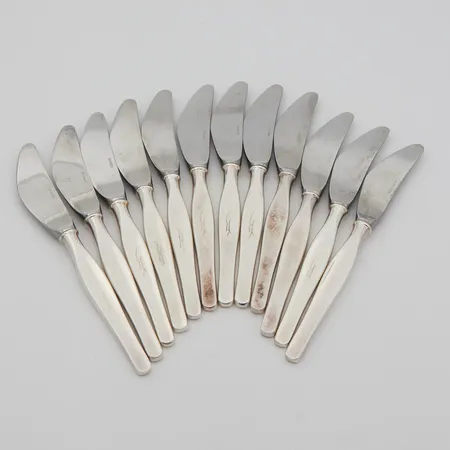 12 hedelmäveistä, Tapio, kaiverrettu, pituus 156mm, 830-925br Paino: 415,7 g