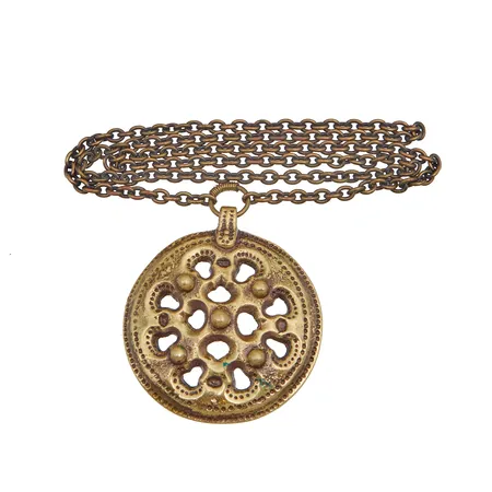 Kaulakoru, Kalevala, Pielisjärven riipus, ketjun pituus 65cm, riipuksen korkeus 55mm, pronssia