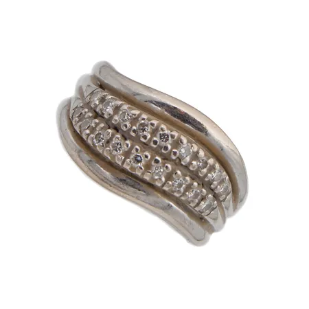 Timanttisormus 18xn.0.02ct, koko 18¼, valkokultaa, 750br,  Paino: 9,1 g