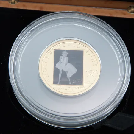 Kultaraha Elizabeth II 20 Dollaria, Marilyn Monroe, Cook Islands, laatikko ja todistus, 900, Paino: 3,1 g