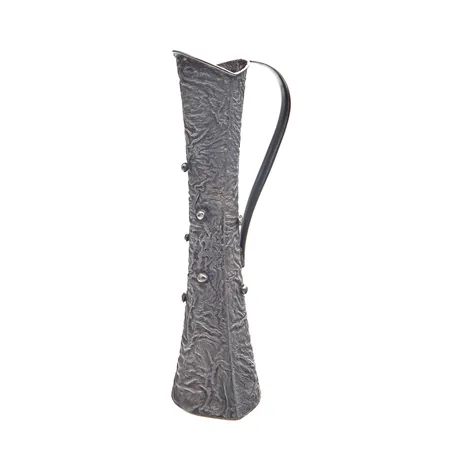 Kannu, pohjassa kaiverrus, korkeus 190mm, 830,  Paino: 115,6 g