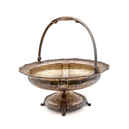 Hedelmäkori, korkeus 27cm, Ø 26mm, kaiverrettu, Auran Kultaseppä Oy, vuodelta 1947, käytön jälkiä, 813, Paino: 730,9 g