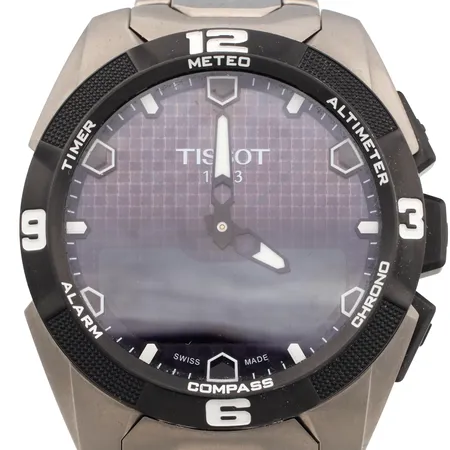 Titaanirannekello Tissot T-Touch Expet Solar, Ø 45mm, rannekkeen pituus 180mm, sarjanumero V26WKW8VM, T091.420.44.051.00, 3 jatkopalaa, takuukortti ja laatikot.