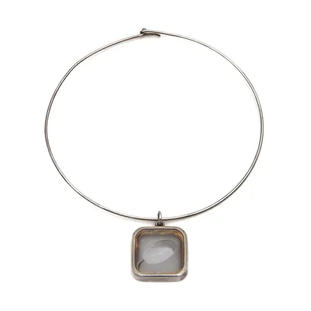 Kivikaulakoru, Hoffmanin kertomukset, Kalevala, Ø 120mm, riipuksen korkeus 37mm, 925br,  Paino: 23,6 g