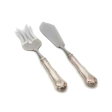 Kakkuatrain- ja veitsi, Chippendale, pituus 212 ja 234mm, kaiverrettu, 830br, Paino: 160 g