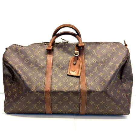 Laukku Louis Vuitton, Keepall 50, käytöstä aiheutunutta kulumaa. Paino: 0 g