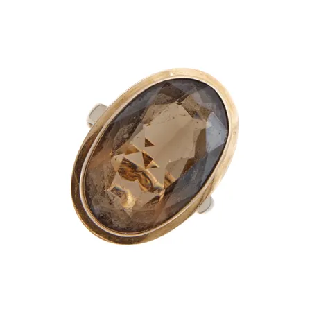 Kivisormus, koko 18¾, kaiverrettu, 585br, Paino: 7,2 g