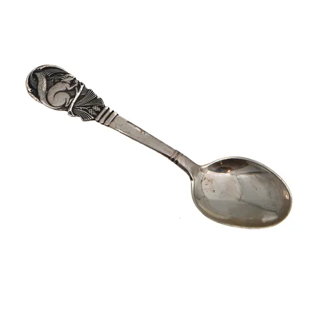Lusikka, kaiverrettu, pituus 142mm, 813, Paino: 24,9 g