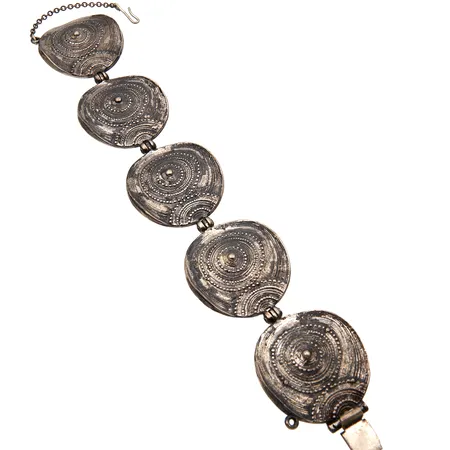 Rannekoru Turun Hopea, Chic, Jorma Laine, 1974, pituus 190mm, leveys 24mm, 830,  Paino: 46,8 g