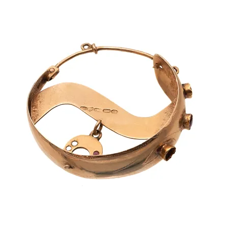 Viallinen kivikehäkorvakoru, korkeus 48mm, kiviä puuttuu, kaiverrettu, 750br, Paino: 12,7 g