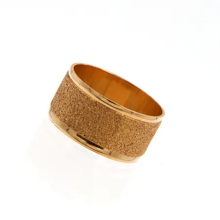 Sormus, koko 17½, 750, Paino: 4,4 g